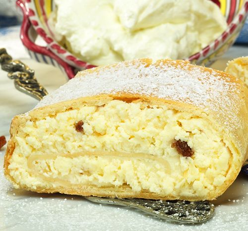 Dinghartinger Topfenstrudel mit Rosinen 5x1,5kg